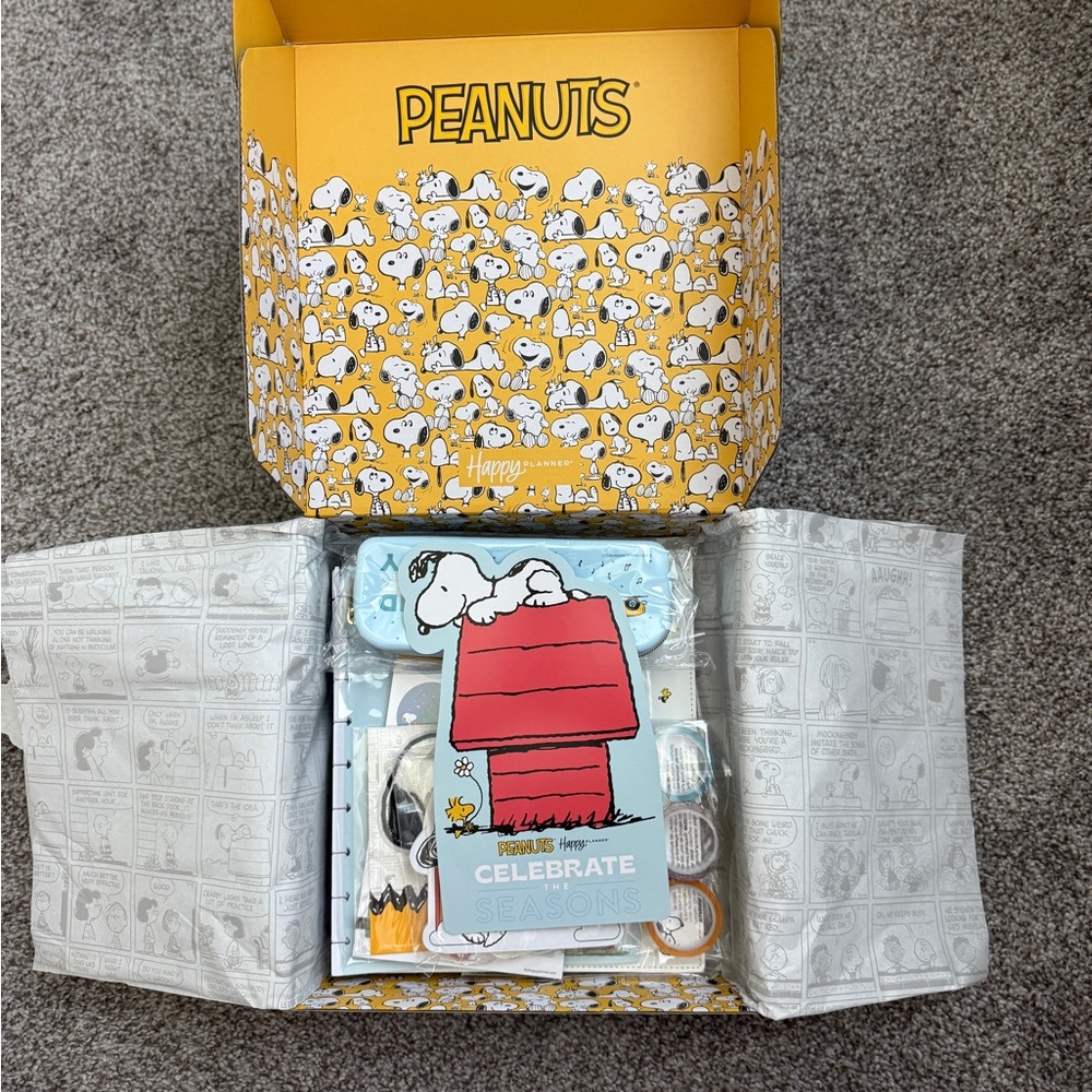 New! Undated Peanuts Happy Planner "Celebrate the Seasons" Box